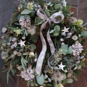 2017 Christmas Wreath Making at Hilly Horton Home